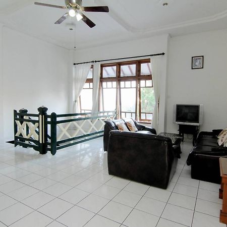 Hotel Fevytra Syariah Yogyakarta Eksteriør bilde